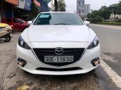 Cần bán xe Mazda 3 1.5L năm sản xuất 2016, màu trắng, giá tốt