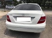 Cần bán xe Mercedes C250 đời 2011, màu trắng, giá tốt