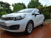 Bán Kia Rio sản xuất 2015, màu trắng số sàn, 400tr