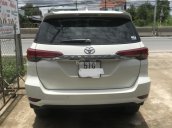 Bán Toyota Fortuner năm sản xuất 2017, màu trắng, xe nhập 