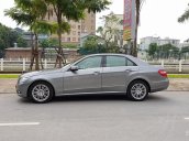 Bán ô tô Mercedes E300 sản xuất năm 2010, màu xám chính chủ