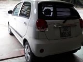 Cần bán gấp Chevrolet Spark đời 2015, màu trắng, xe đẹp như mới chạy 2v