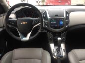 Cần bán xe Chevrolet Cruze 1.8 sản xuất năm 2015, màu trắng giá cực tốt. LH em ngay để nhận giá tốt 0123.567.9595