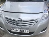 Cần bán xe Toyota Vios sản xuất năm 2011, màu bạc chính chủ