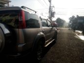 Bán chiếc xe Ford Everest đời 2008, xe ít đi nên còn rất mới