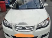 Cần bán gấp Hyundai Avante sản xuất năm 2015, màu trắng số tự động