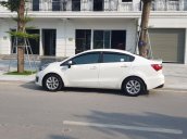 Cần bán Kia Rio 1.4 AT 2016, màu trắng