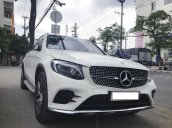 Cần bán xe Mercedes GLC 300 sản xuất năm 2017, màu trắng