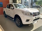 Bán Navara VL 4x4 7AT 2 cầu, số tự động, KM tràn ngập chỉ từ 780tr