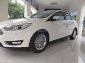 Bán Ford Focus 2018, hỗ trợ trả góp lên đến 90% giá trị xe