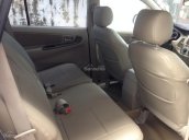 Cần bán xe Toyota Innova 2015 số tay màu bạc