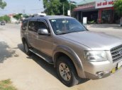 Cần bán Ford Everest sản xuất 2008, màu bạc xe gia đình