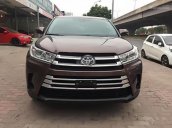 Cần bán Toyota Highlander LE 2.7 đời 2017, màu nâu, nhập khẩu