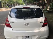 Bán Hyundai i20 1.4 AT năm sản xuất 2011, màu trắng, nhập khẩu, còn rất đẹp