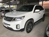 Bán Kia New Sorento GATH 2.4AT màu trắng camay, số tự động, máy xăng, sản xuất 2018, lăn bánh đúng 3700km