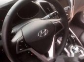 Cần bán xe Hyundai Veloster AT sản xuất 2011, màu trắng, nhập khẩu Hàn Quốc  