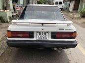 Cần bán xe Toyota Camry năm sản xuất 1983, màu trắng giá cạnh tranh