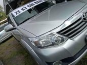 Bán Toyota Fortuner 2012, màu bạc giá cạnh tranh