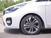 Cần bán xe Kia Rondo sản xuất 2018, màu trắng