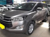 Cần bán xe Toyota Innova 2.0MT đời 2018, màu xám