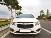 Bán ô tô Chevrolet Cruze đời 2016, màu trắng xe gia đình