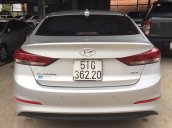 Bán Hyundai Elantra GLS 1.6MT màu bạc, số sàn, sản xuất 2017, biển Sài Gòn, lăn bánh 33000km