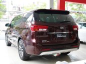 Cần bán Kia Sedona DATH năm 2018, màu đỏ, đèn HID tự động điều chỉnh góc chiếu, hệ thống an toàn tối ưu