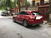 Bán xe Mercedes GLC 300 đời 2017, màu đỏ còn mới