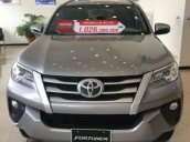 Bán xe Toyota Fortuner 2.4G 4x2 MT năm 2018, màu xám