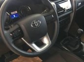 Bán xe Toyota Fortuner 2.4G 4x2 MT năm 2018, màu xám