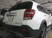 Cần bán lại xe Chevrolet Captiva năm sản xuất 2017, màu trắng xe gia đình