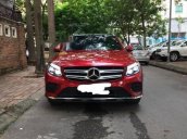 Bán xe Mercedes GLC 300 đời 2017, màu đỏ còn mới