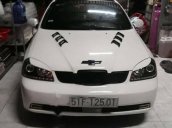 Cần bán gấp Chevrolet Lacetti MT năm sản xuất 2004, màu trắng, xe gia đình sử dụng kỹ