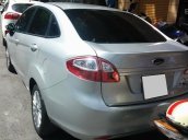 Cần bán xe Ford Fiesta 2012 số sàn, màu xám bạc, xe sài kĩ