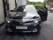 Bán xe Camry 2.0E đời 2018 màu đen, còn mới cứng