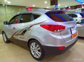 Cần bán gấp Hyundai Tucson sản xuất năm 2011, màu bạc, xe nhập chính chủ