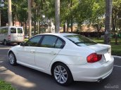 Gia đình cần bán BMW 320i trùm mền ít đi, sản xuất 2010, màu trắng