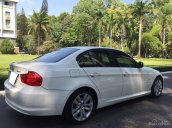 Gia đình cần bán BMW 320i trùm mền ít đi, sản xuất 2010, màu trắng