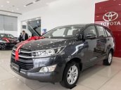 Bán xe Toyota Innova 2.0E năm 2018, màu xám