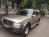 Cần bán xe Ford Everest 2005 số sàn máy dầu, hồng phấn, đi 167.000 Km