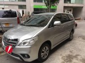 Cần bán Toyoya Innova cuối 2015 màu bạc, số tự động, biển Hà Nội