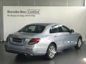 Bán xe Mercedes E200, đăng ký đầu tiên 06.2018, mới 99% chưa sử dụng, màu bạc xanh