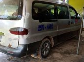 Cần bán lại xe Hyundai Starex sản xuất năm 2001, giá tốt