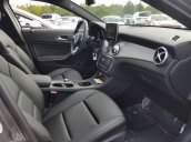 Bán ô tô Mercedes GLA 250 4 Matic đời 2017, màu đen, xe nhập