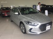 Bán Hyundai Elantra 2.0 AT đời 2018, màu bạc, giá cực tốt