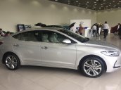 Bán Hyundai Elantra 2.0 AT đời 2018, màu bạc, giá cực tốt