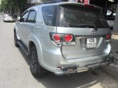 Bán xe Toyota Fortuner 2016 màu bạc, máy dầu, giá 920 triệu