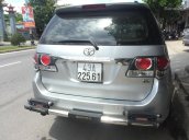 Bán xe Toyota Fortuner 2016 màu bạc, máy dầu, giá 920 triệu