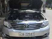 Bán xe Toyota Fortuner 2016 màu bạc, máy dầu, giá 920 triệu