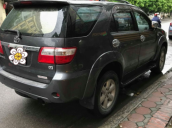 Cần bán Toyota Fortuner 2.7 AT sản xuất năm 2010 